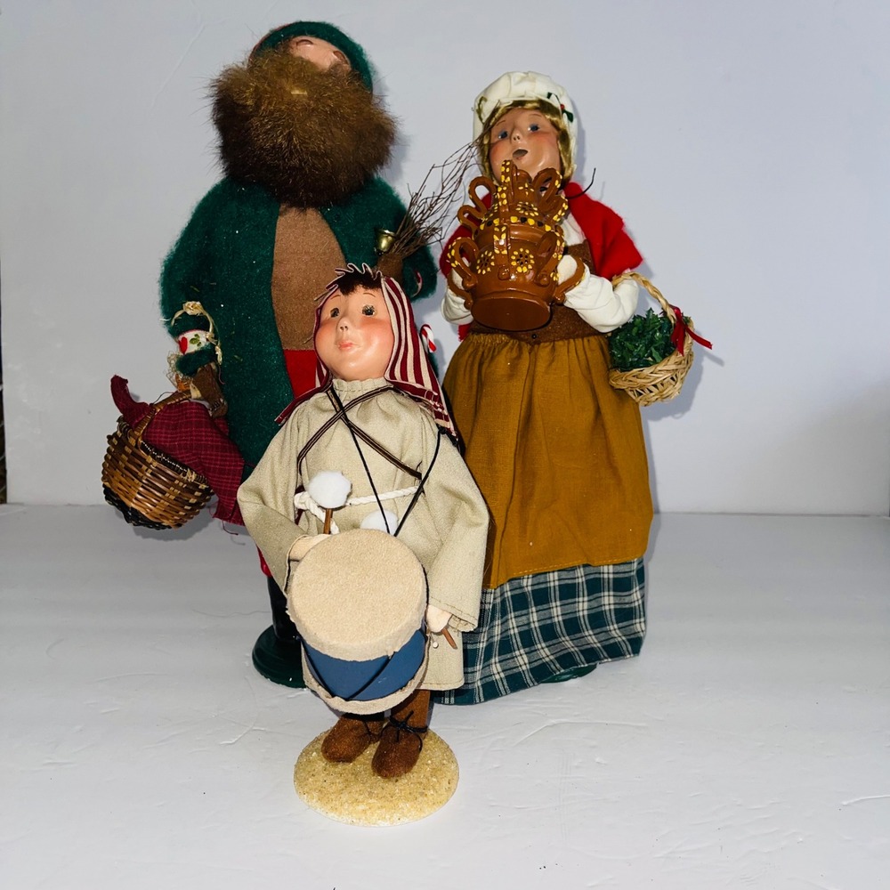 Byers Choice Williamsburg Carolers Lot 3 Little Drummer Boy Signed 2005 2006